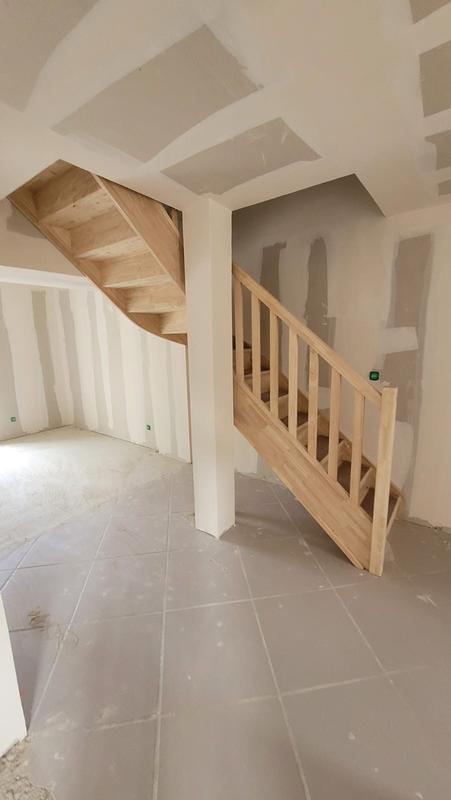 Maison - 96 m² - 4 pièces