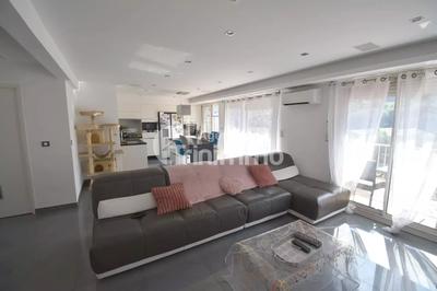 Appartement - 94 m² - 5 pièces