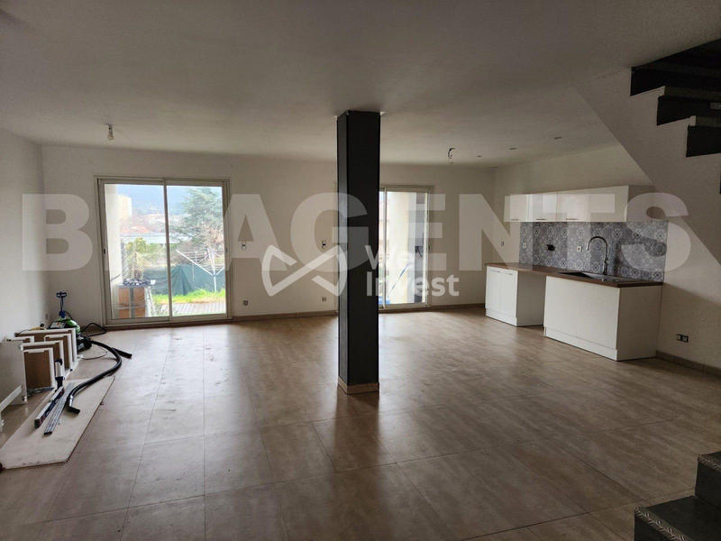 Maison - 122 m² - 6 pièces