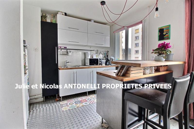 Appartement - 80 m² - 4 pièces