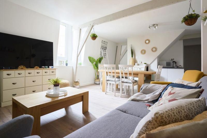 Appartement - 100 m² - 6 pièces