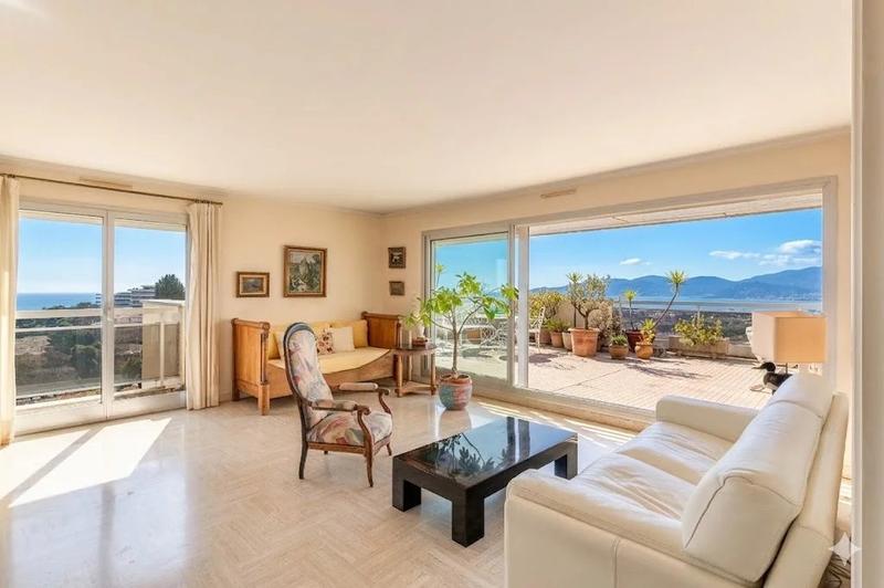 Appartement - 122 m² - 5 pièces