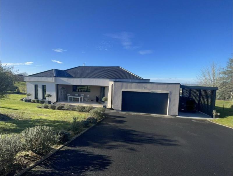 Maison - 137 m² - 4 pièces