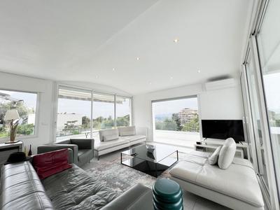 Villa - 257 m² - 6 pièces