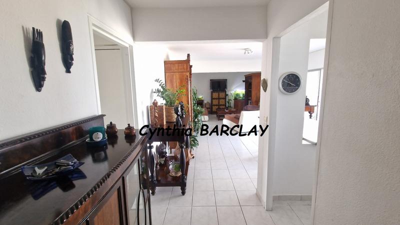 Appartement - 120 m² - 5 pièces