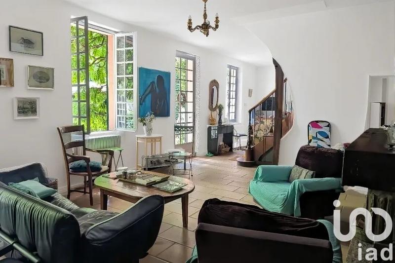 Maison - 186 m² - 8 pièces