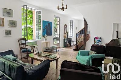 Maison - 186 m² - 8 pièces