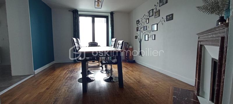 Maison - 232 m² - 8 pièces