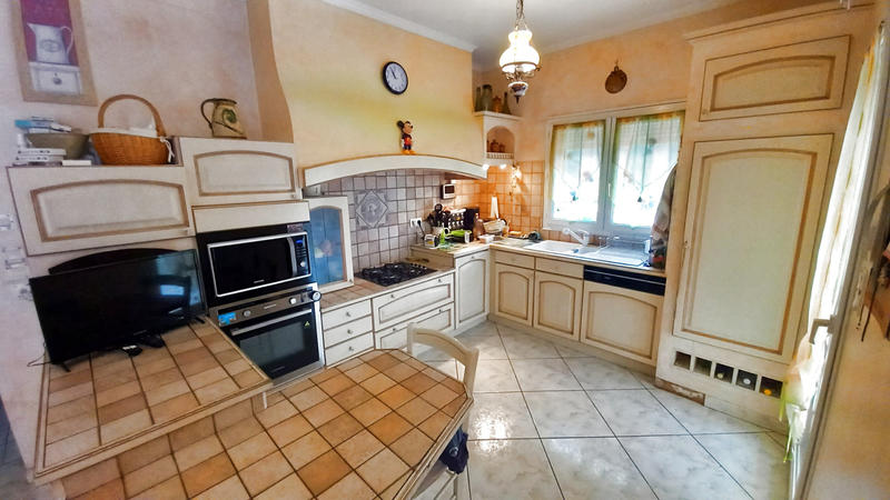 Villa - 137 m² - 6 pièces