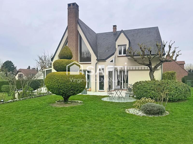 Maison - 221 m² - 6 pièces