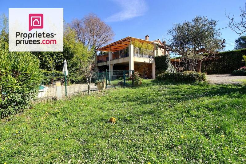 Villa - 200 m² - 6 pièces