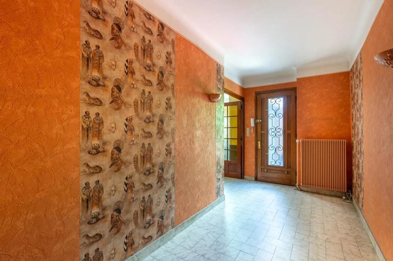 Maison - 215 m² - 9 pièces