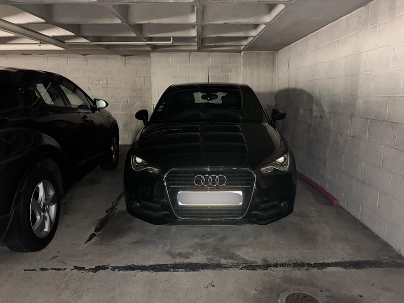 Parking / Garage - 12 m²