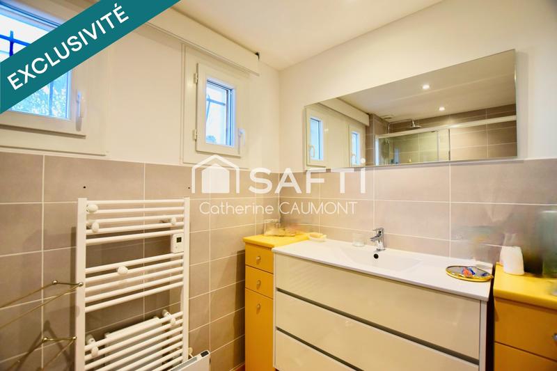 Maison - 246 m² - 10 pièces