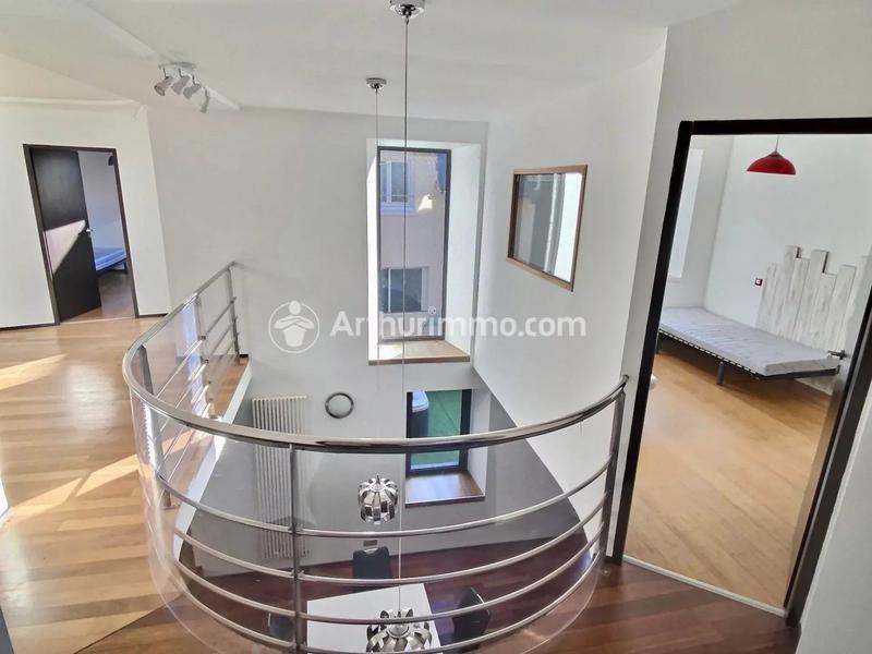 Maison - 240 m² - 8 pièces