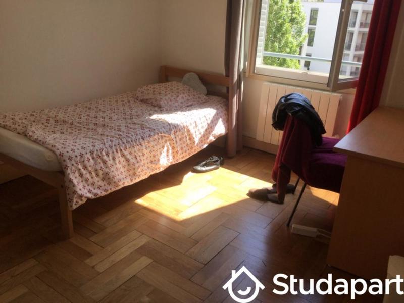 Chambre - 13 m² - 1 pièce