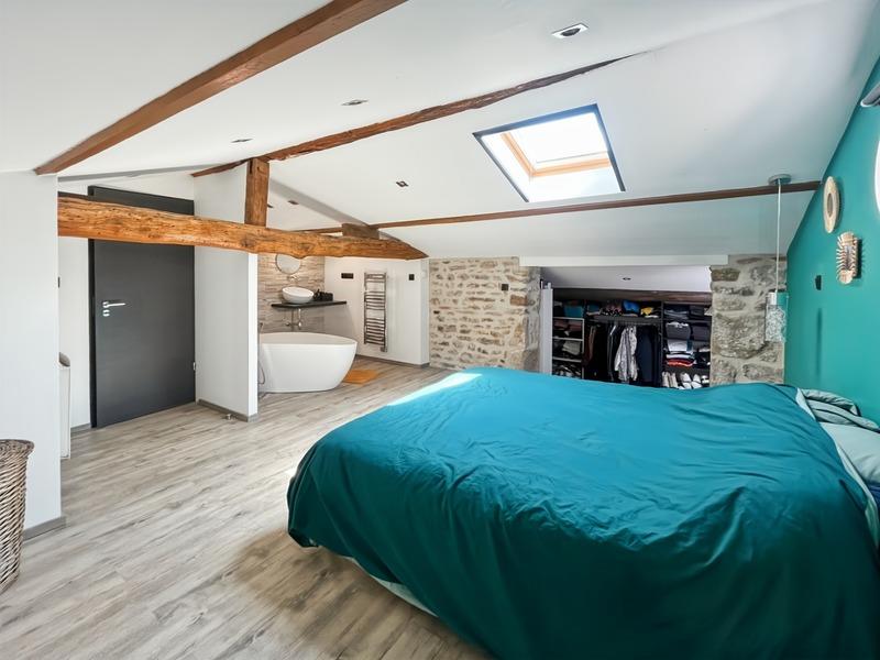 Maison en pierre - 120 m² - 4 pièces