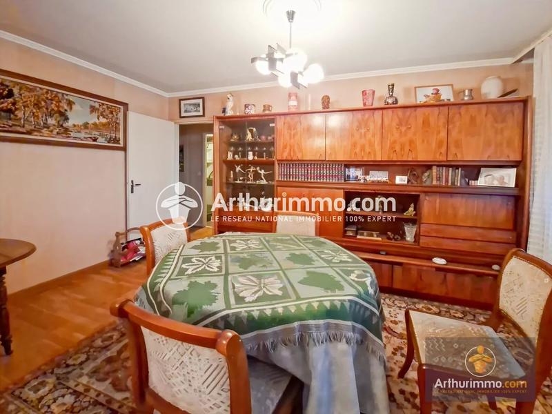 Appartement - 96 m² - 5 pièces