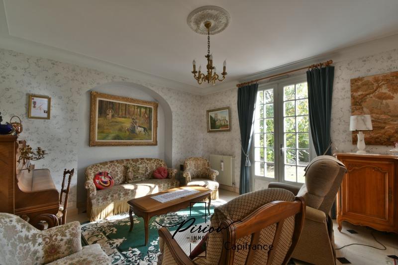 Pavillon - 195 m² - 8 pièces