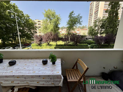 Appartement - 98 m² - 5 pièces
