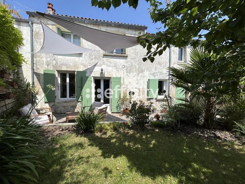 Maison de bourg - 136 m² - 6 pièces