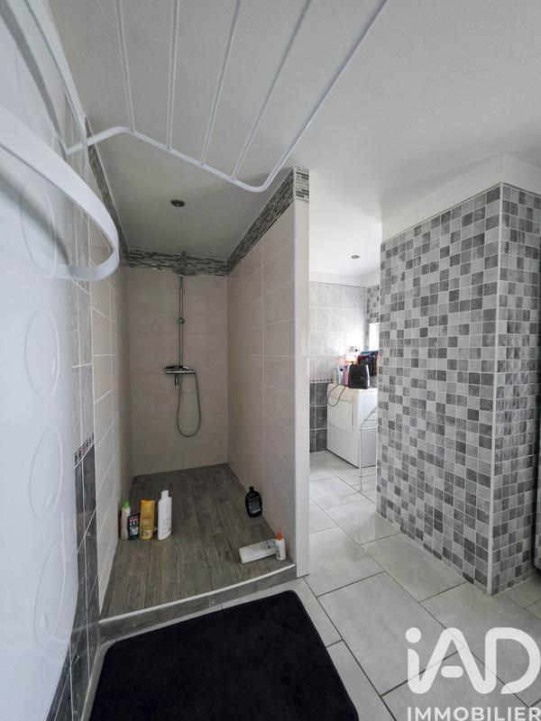 Maison - 232 m² - 8 pièces