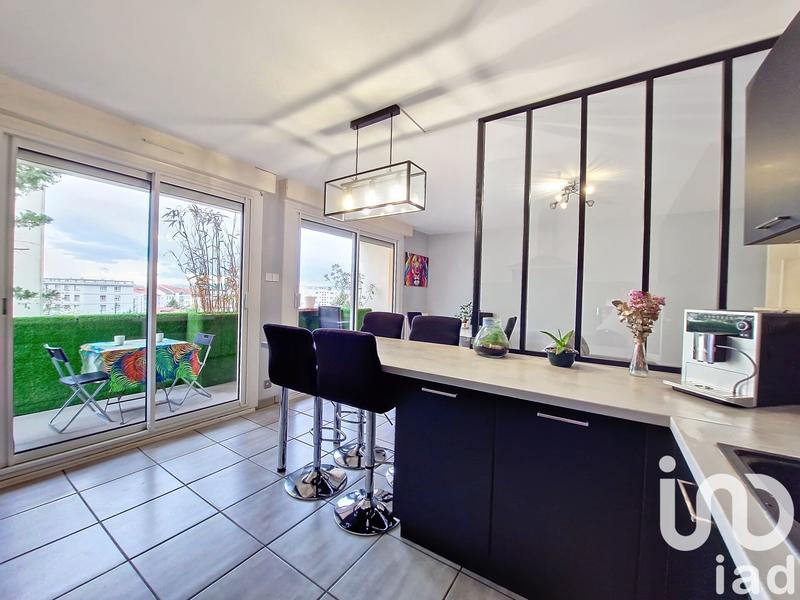 Appartement - 81 m² - 3 pièces