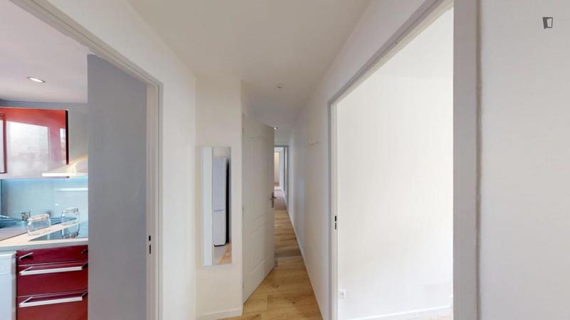 Chambre - 8 m² - 5 pièces