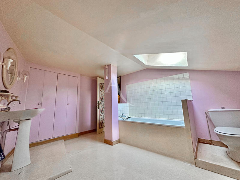 Immeuble - 7 pièces