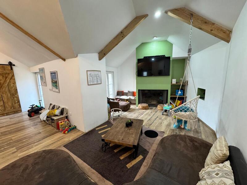 Maison - 195 m² - 7 pièces