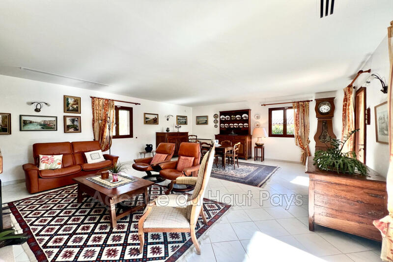 Maison - 121 m² - 4 pièces