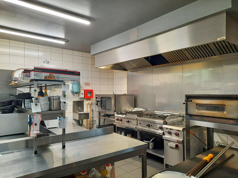 Local commercial - 163 m² - 1 pièce