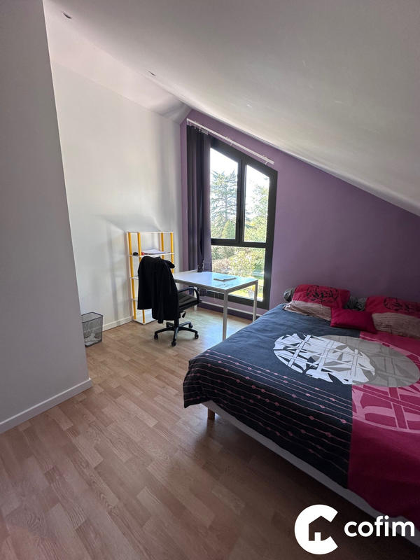 Maison contemporaine - 279 m² - 12 pièces