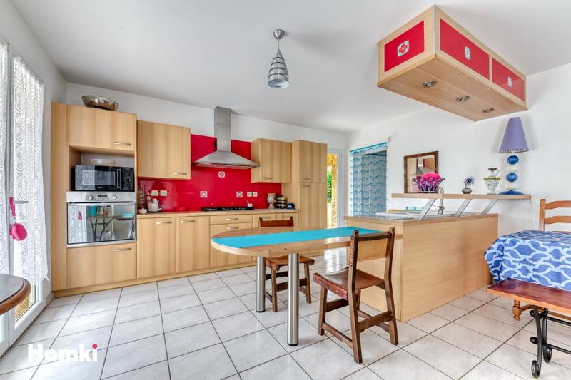 Maison - 140 m² - 6 pièces