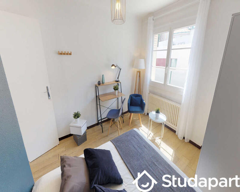 Chambre - 11 m² - 1 pièce