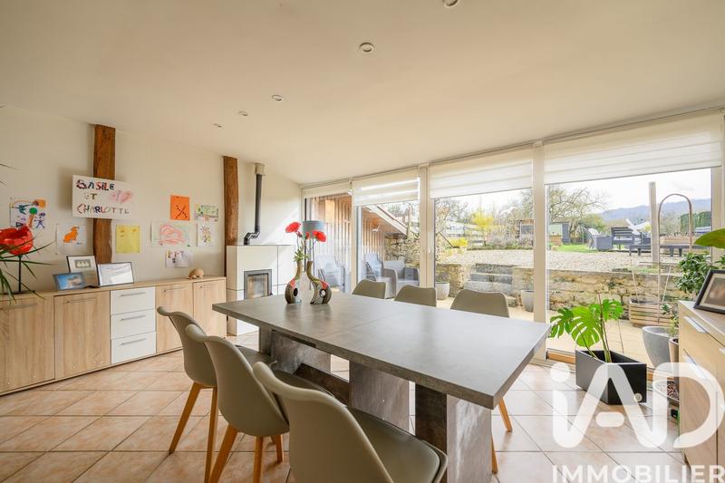 Maison de village - 180 m² - 8 pièces