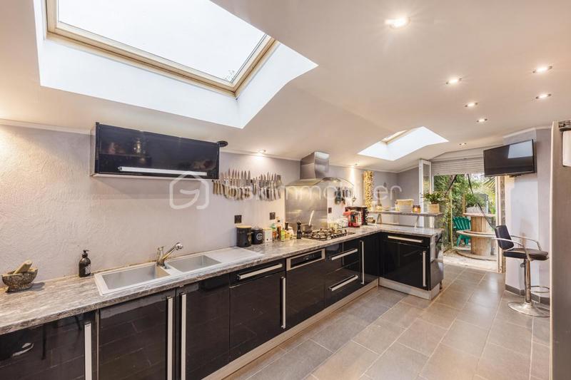 Maison - 136 m² - 8 pièces