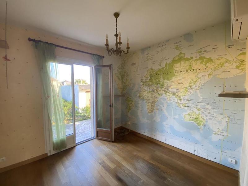 Maison - 207 m² - 8 pièces