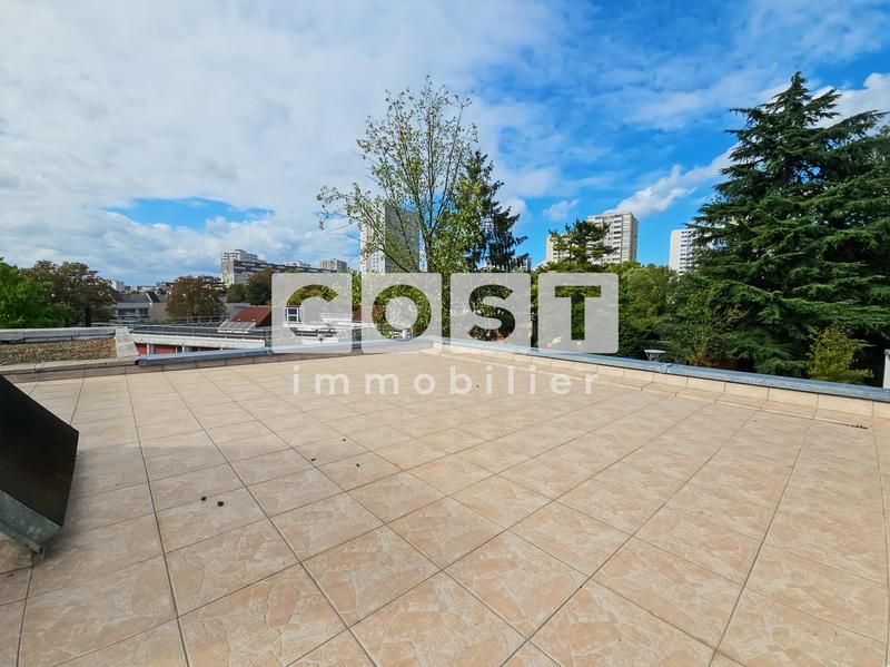 Maison - 96 m² - 5 pièces