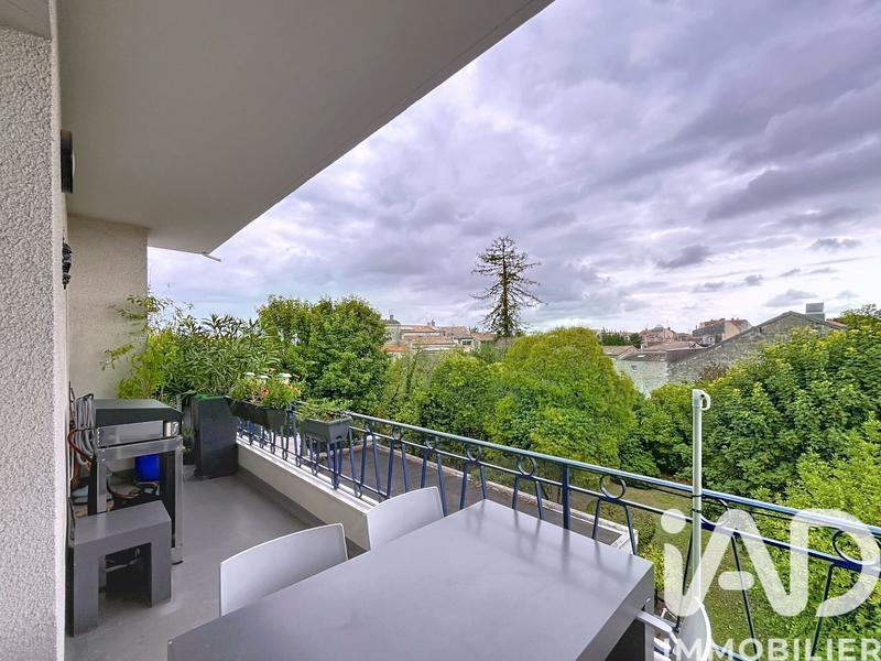 Appartement - 181 m² - 7 pièces