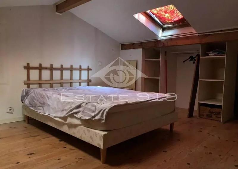 Villa - 215 m² - 9 pièces