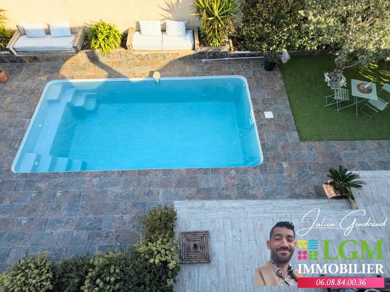 Maison - 121 m² - 5 pièces