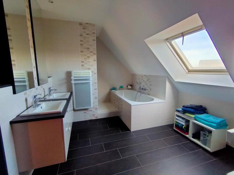 Maison - 143 m² - 6 pièces