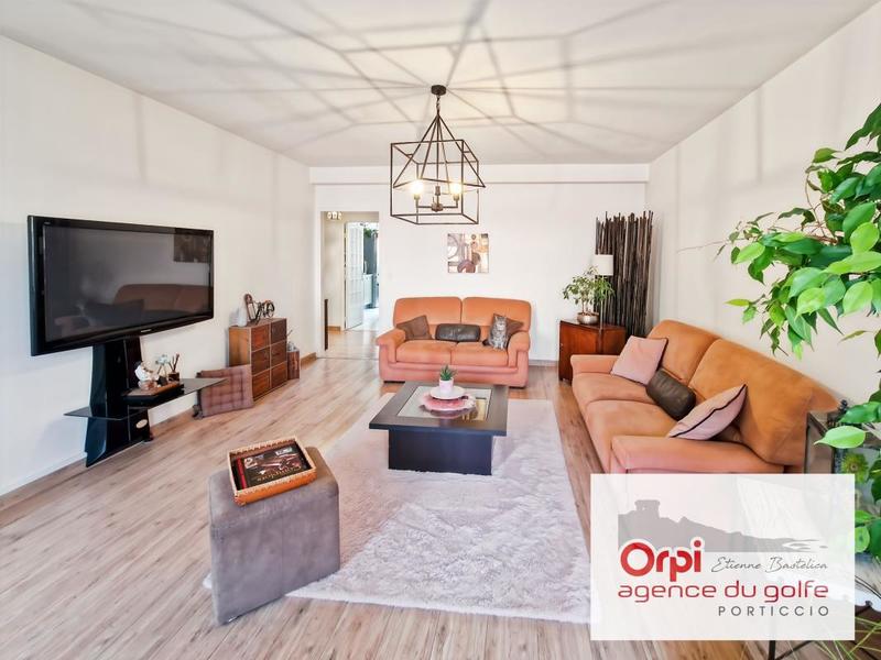 Appartement - 96 m² - 4 pièces