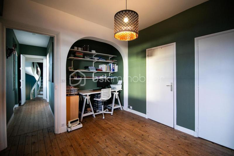 Maison de ville - 184 m² - 9 pièces