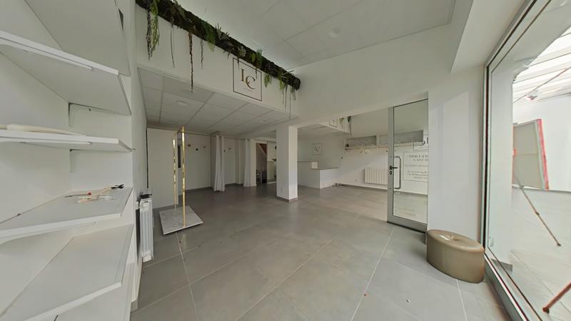 Local commercial - 64 m² - 3 pièces