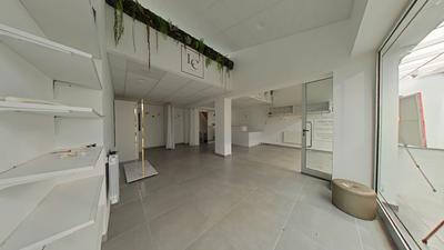 Local commercial - 64 m² - 3 pièces