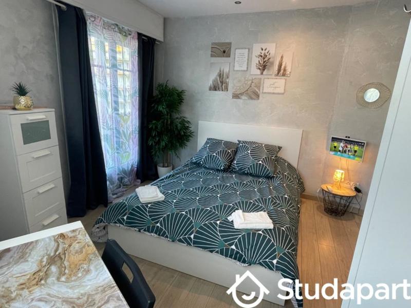 Chambre - 10 m² - 1 pièce