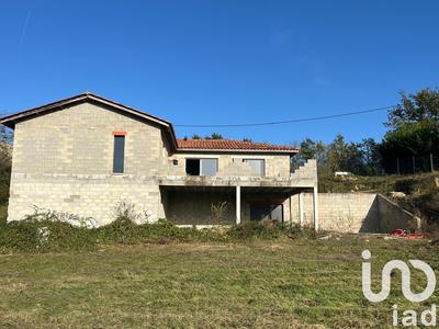 Maison - 150 m² - 1 pièce