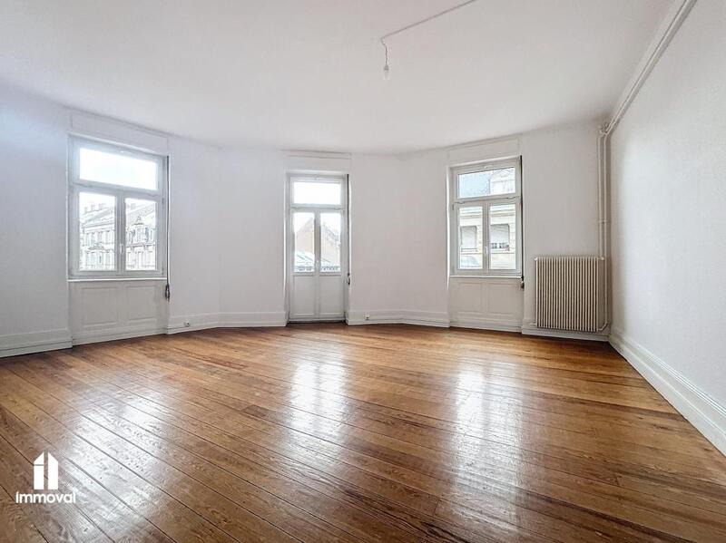 Appartement - 90 m² - 3 pièces